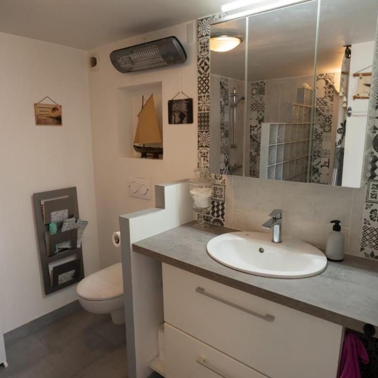 Charmante maison climatisée à 500m de la plage - Villa 3 Chambres - 10