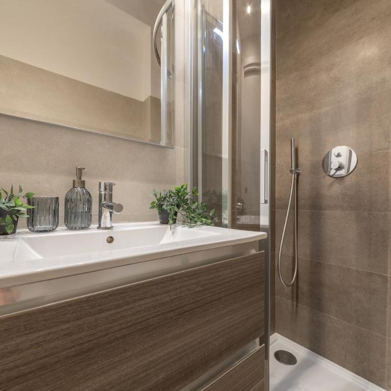 Via Santa Croce 1 - Leia Hospitality - Appartamento con 2 Camere da Letto - 40