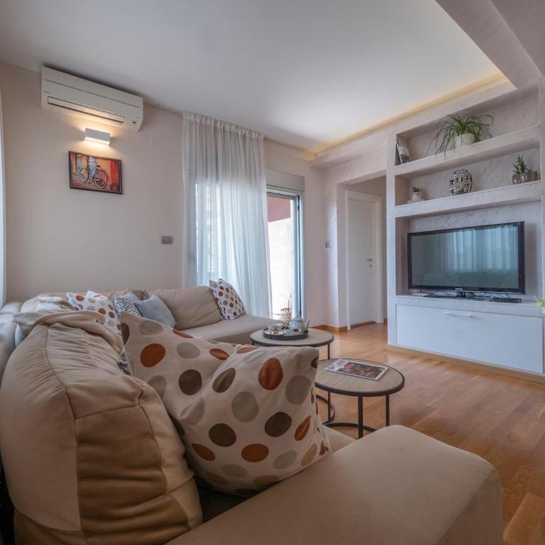 Tucked in 2br apt with terrace in Budva - Apartman sa 2 Spavaće Sobe - 6