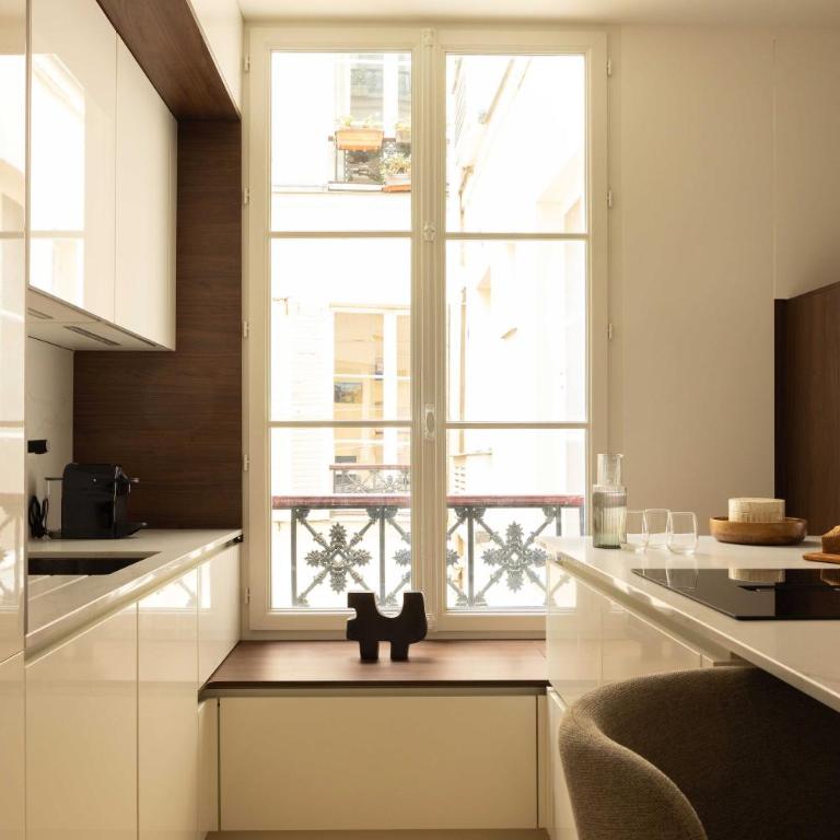 Elegant apartment - 2BR- 6P- Gare Saint Lazare - Appartement - 7