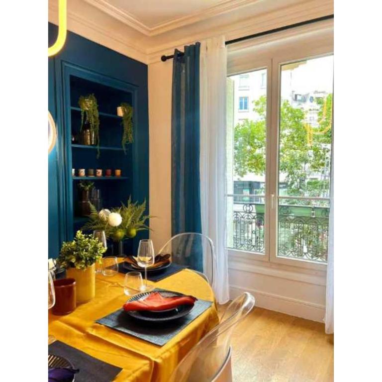 Elegant apartement - AC 2BR-6P- Palais des Congrès - Two-Bedroom Apartment - 9