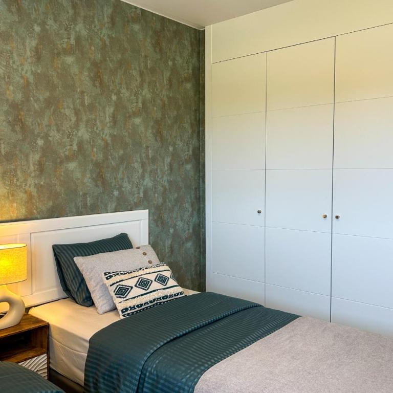 Apartamento con Terraza y Vista al Jardín - Apartamento de 2 dormitorios - 13