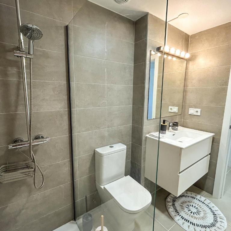 Apartamento con Terraza y Vista al Jardín - Apartamento de 2 dormitorios - 32