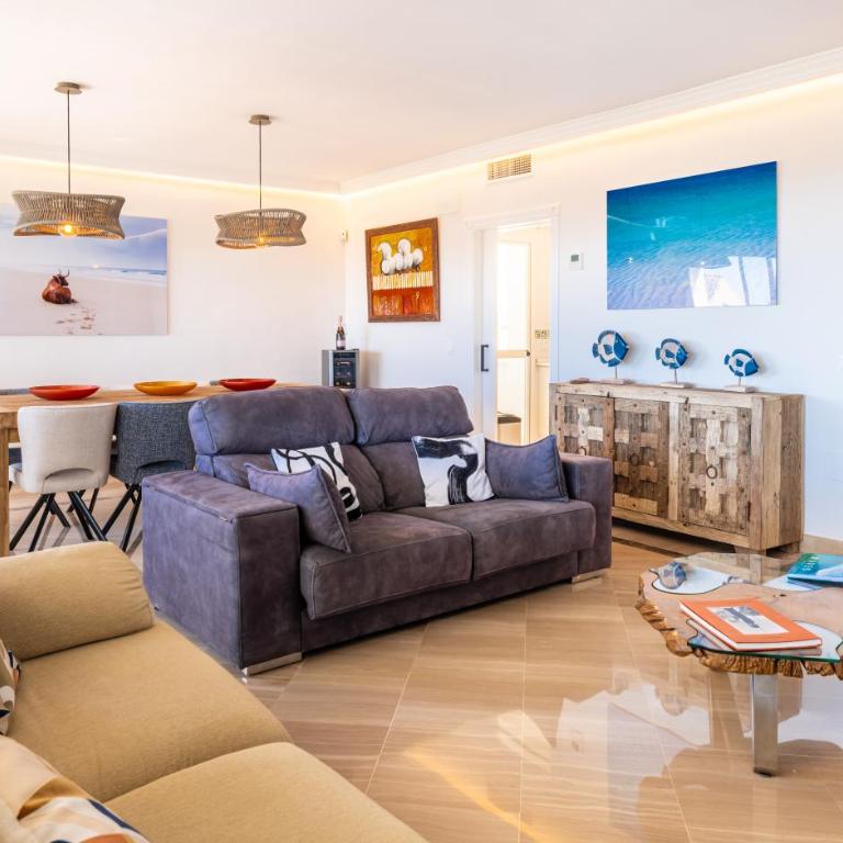 Fantástico Ático Dúplex en Marbella, con vistas al mar y a 300 metros de la playa - Apartamento de 3 dormitorios - 20