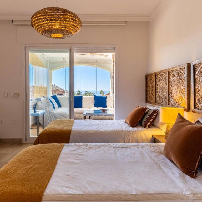 Fantástico Ático Dúplex en Marbella, con vistas al mar y a 300 metros de la playa - Apartamento de 3 dormitorios - 7