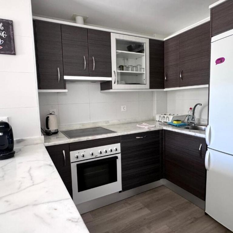 Bright and quiet apartment with a pool - Apartamento de 2 dormitorios - 9