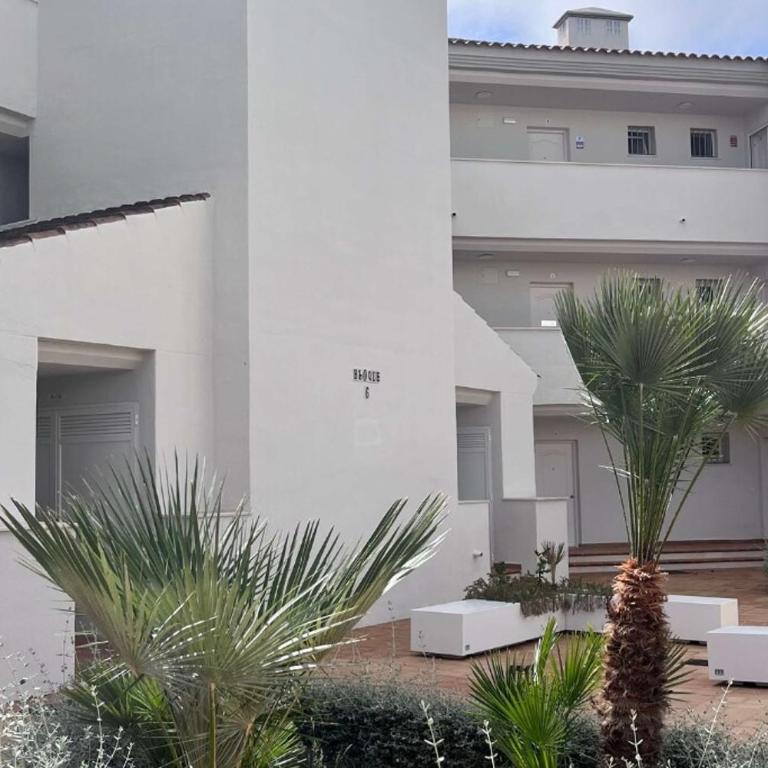 Bright and quiet apartment with a pool - Apartamento de 2 dormitorios - 17