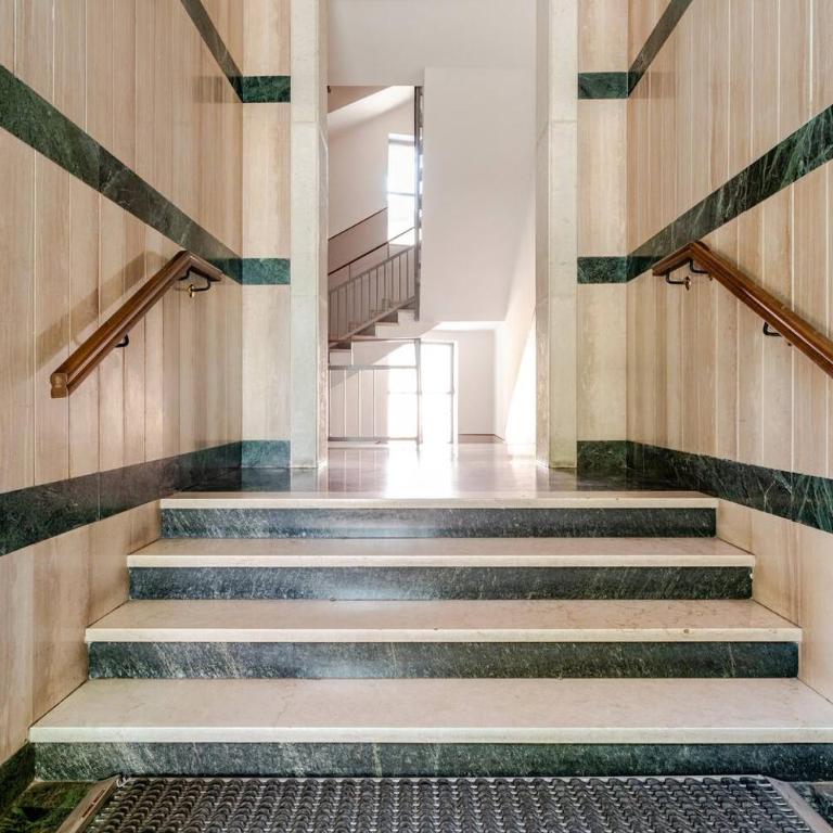 Cosy Penthouse near the hospital - One-Bedroom Apartment - 15