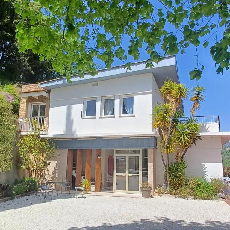 Le Domaine de la Feuilleraie - Chambre Double - Vue sur Piscine - 19