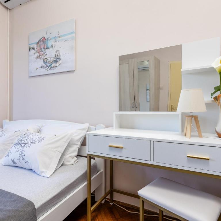 Vila Skala - Deluxe Double Room with Balcony and Sea View - 3