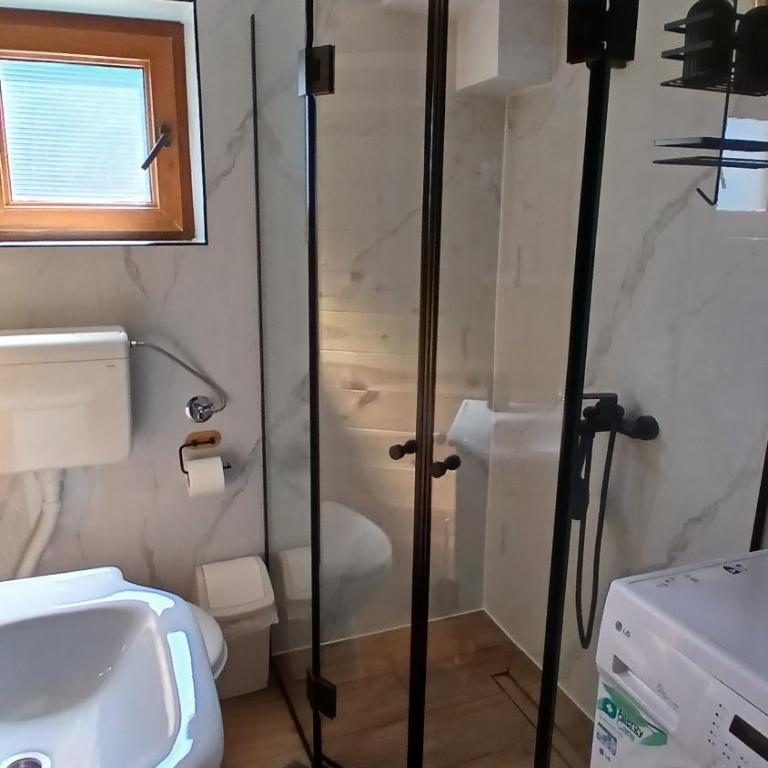 Family Farm Apartments - One-Bedroom Apartment with Patio - 3