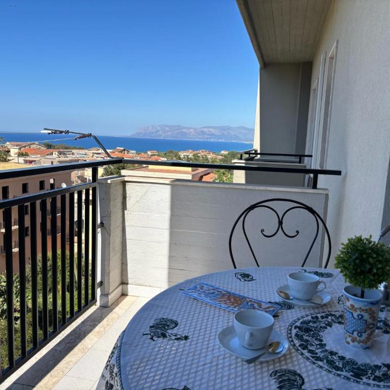 Appartamento Vista Golfo - Three-Bedroom Apartment with View - 1