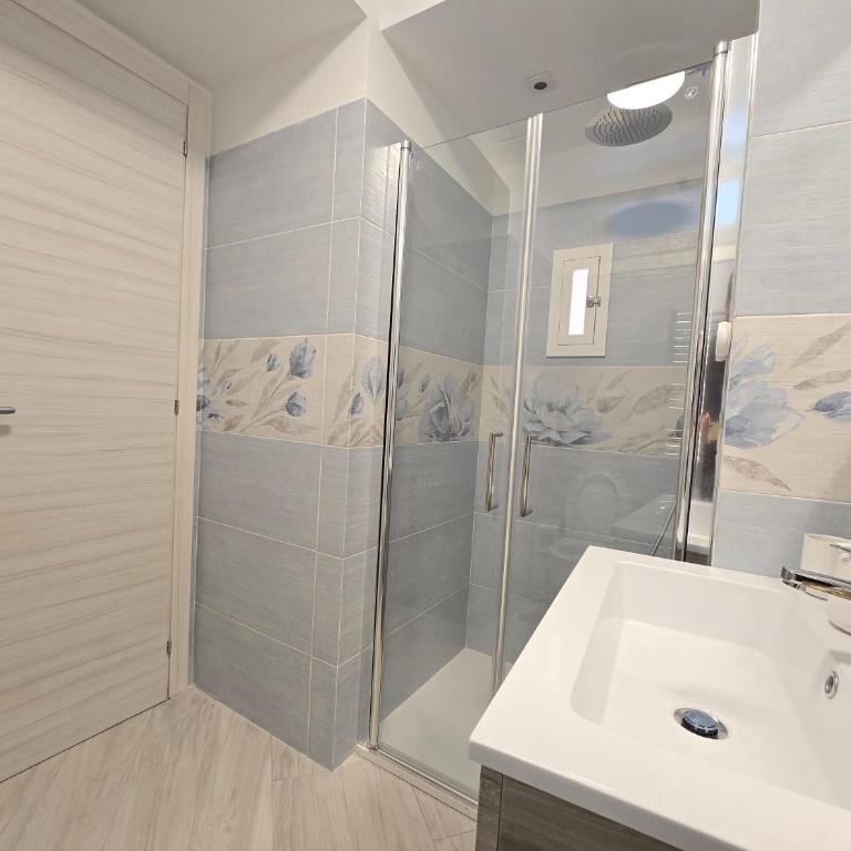 Grazy Home - Bright new Apt with Terrace and Seasonal Pool - Two-Bedroom House - 31