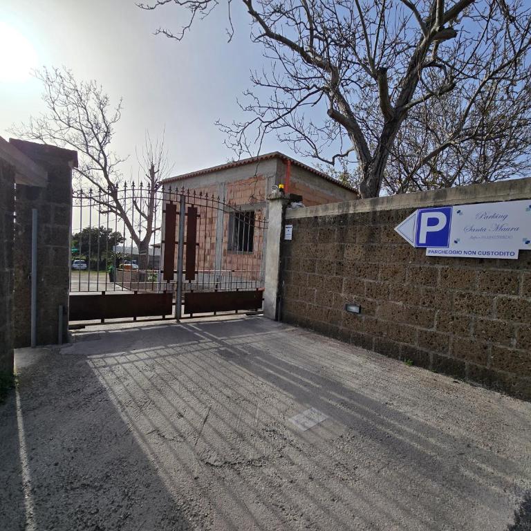Grazy Home - Bright new Apt with Terrace and Seasonal Pool - Two-Bedroom House - 48