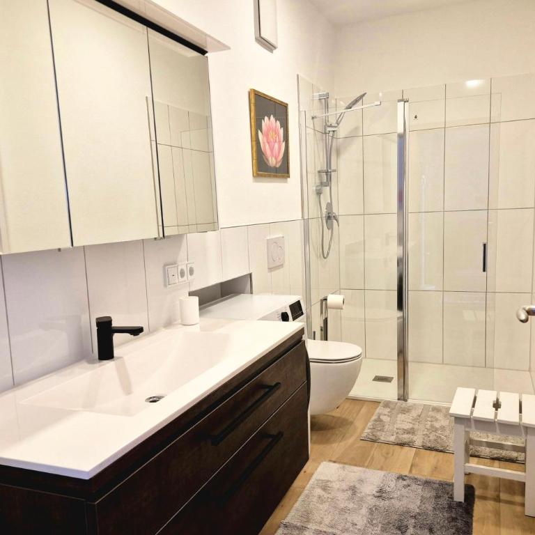 Villa Donata - Luxuriöses & großzügiges Apartment im Herzen von Kaltern, mit Innenhof, kostenlosem Parkplatz direkt am Haus - Premium Apartment mit 1 Schlafzimmer - 3