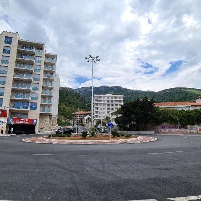 Montesea Suite Bečići - Two-Bedroom Apartment - 10