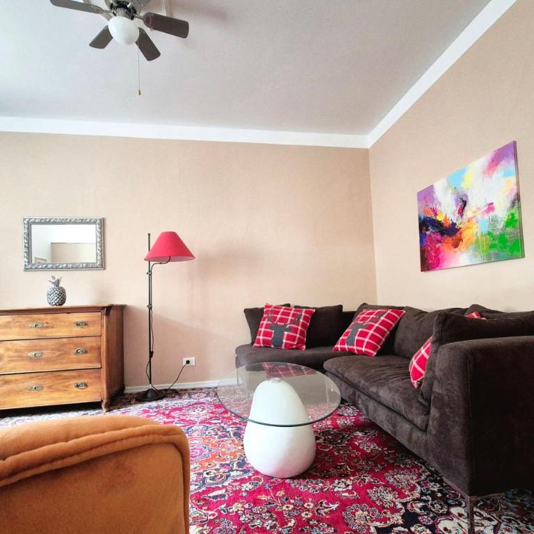 Villa Donata - Luxuriöses & großzügiges Apartment im Herzen von Kaltern, mit Innenhof, kostenlosem Parkplatz direkt am Haus - Premium Apartment mit 1 Schlafzimmer - 2