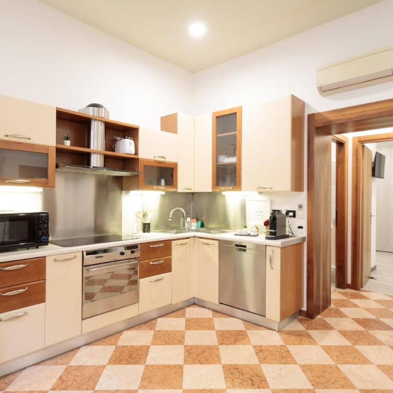 Domus Arena Exclusive Apartment - 5 letti - 300 mt Arena di Verona - Appartamento con 1 Camera da Letto - 10