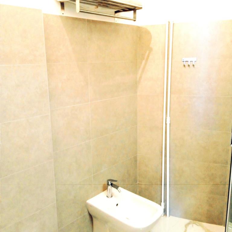 DOMUS REMO Room #1 - Camera Tripla con Bagno Privato - 9