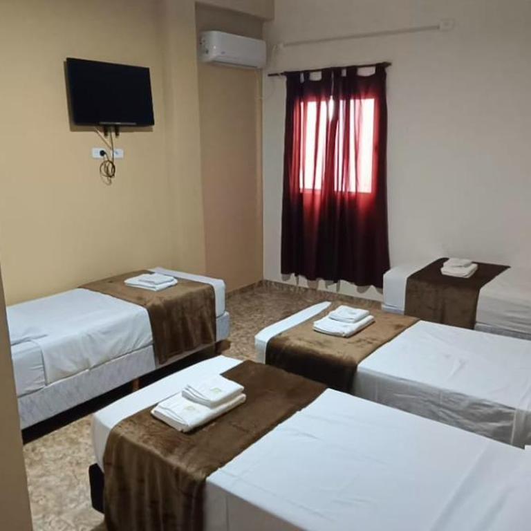 Hotel Emmanuel - Habitación cuádruple - 1