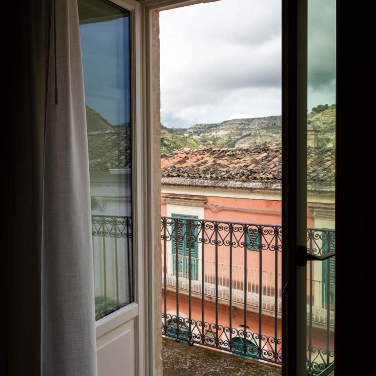 Castellett Dimora di Famiglia - Deluxe Double Room with Balcony - 3