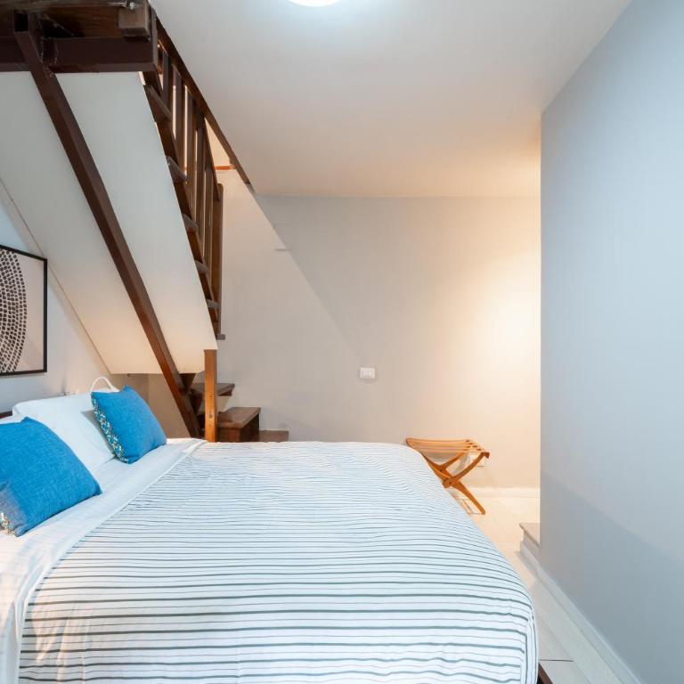 Loft16 Rome - 10 min PlGNETO - COLOSSEO - Appartamento con 1 Camera da Letto - 6