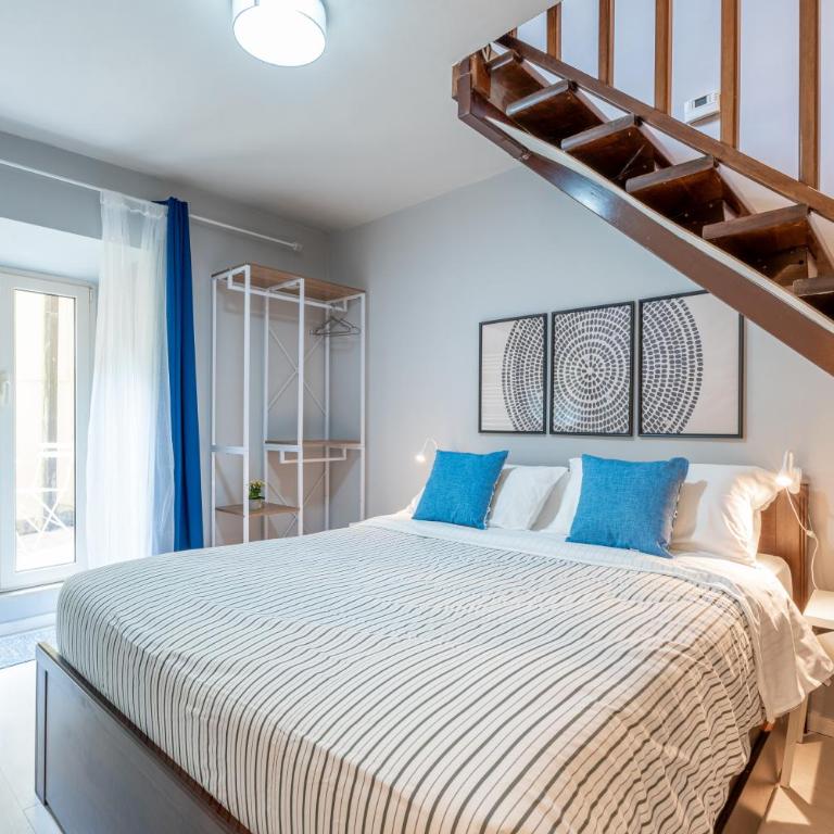 Loft16 Rome - 10 min PlGNETO - COLOSSEO - Appartamento con 1 Camera da Letto - 10