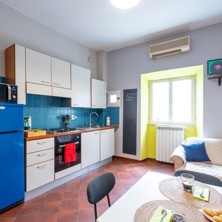 Loft16 Rome - 10 min PlGNETO - COLOSSEO - Appartamento con 1 Camera da Letto - 15