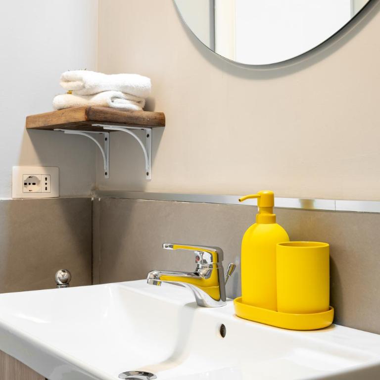 Loft16 Rome - 10 min PlGNETO - COLOSSEO - Appartamento con 1 Camera da Letto - 36