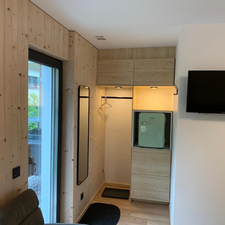 Waldblick - Neubau - Self-Check-In - kein Verkehr - am Wald - Parkplätze vor Tür - apartment or double room - Doppelzimmer mit eigenem Bad - 6