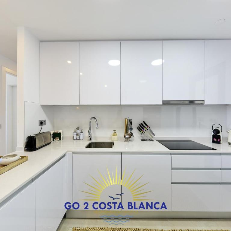 Sunset Cliffs Palms - Two-Bedroom Apartment with Balcony and Sea View - 5