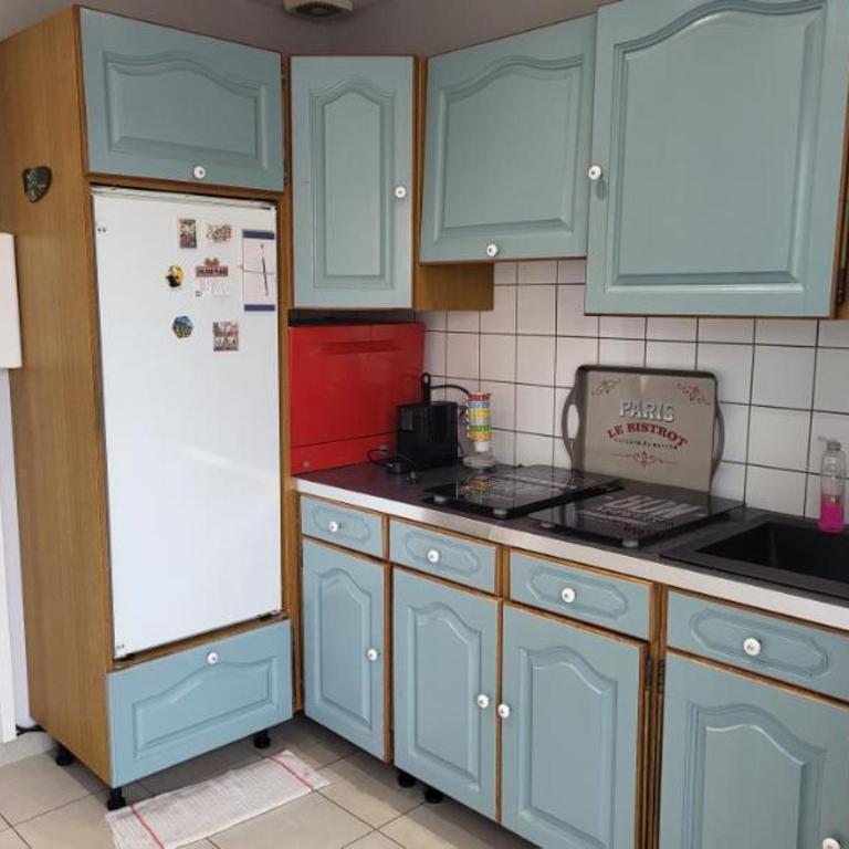 Appartement 3 pièces proche de la mer et centre avec parking privatif - Apartment mit 2 Schlafzimmern - 10