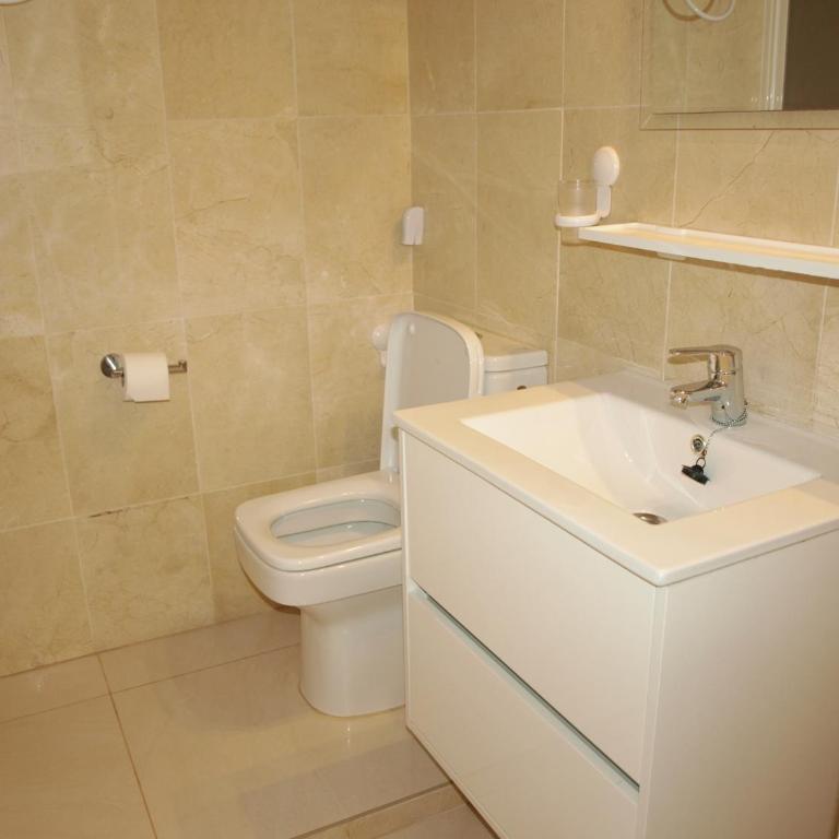 Sunrise Beachfront Apartment by the Marina - Apartamento con vistas al mar - 13