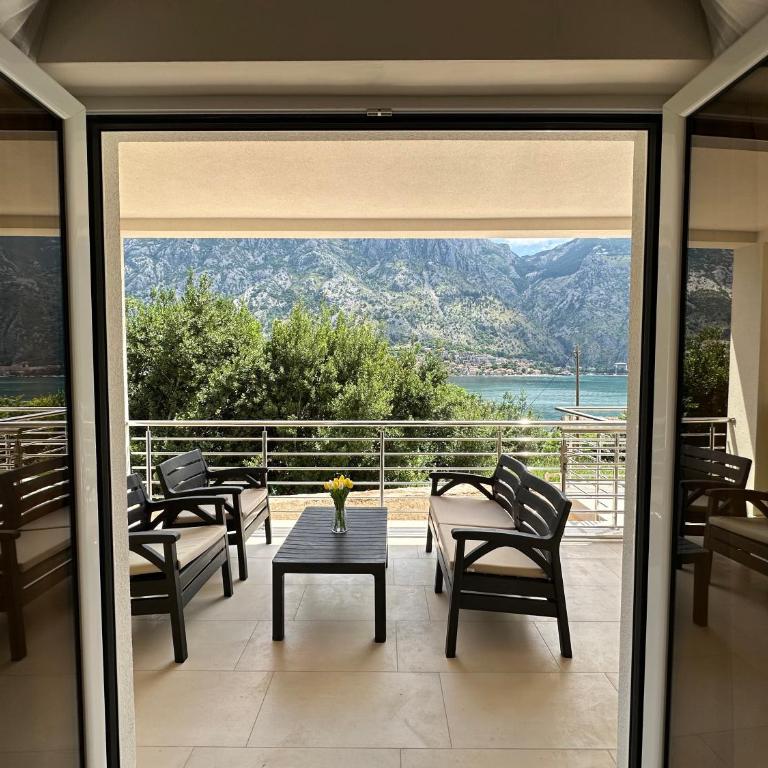 Studio apartment with heated pool - One-Bedroom Apartment - 23