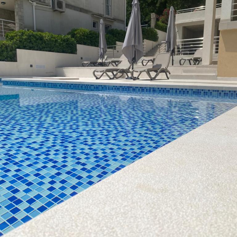 Studio apartment with heated pool - One-Bedroom Apartment - 12