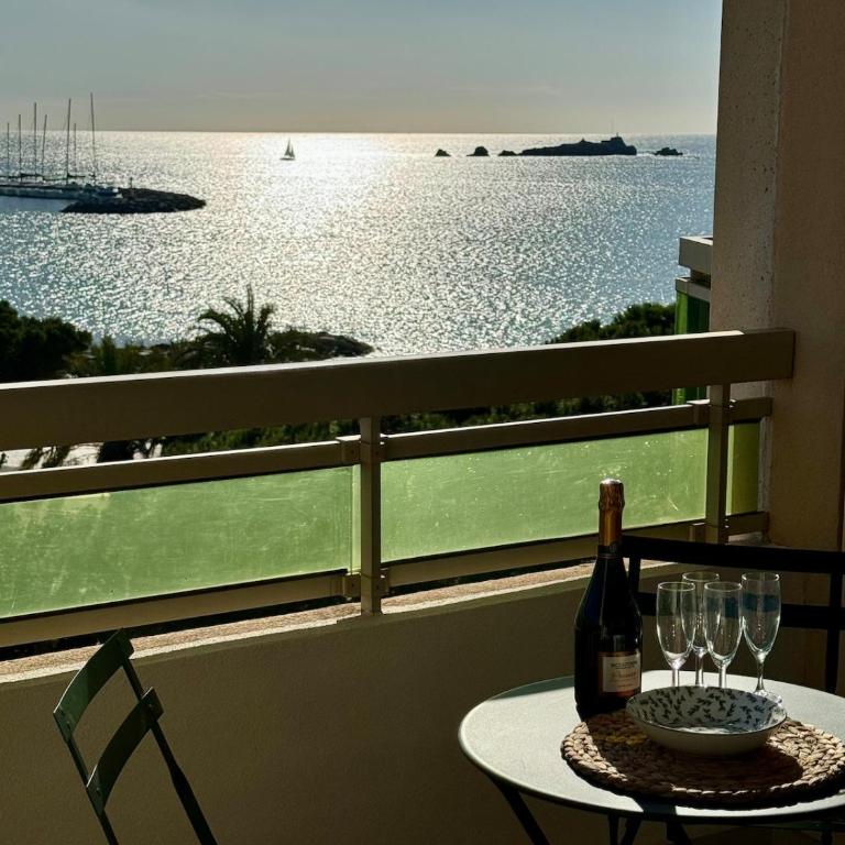 Beautiful apartment stunning view of the Lion de Mer - Apartment mit 1 Schlafzimmer - 16