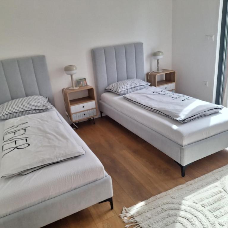 Farah Superior Apartments - Villa - Beach Front - 22