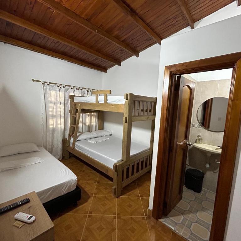 Hotel Los Molinos - Family Room - 2