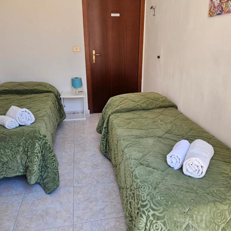 Al Maqueda - Twin Room with Shared Bathroom - 3