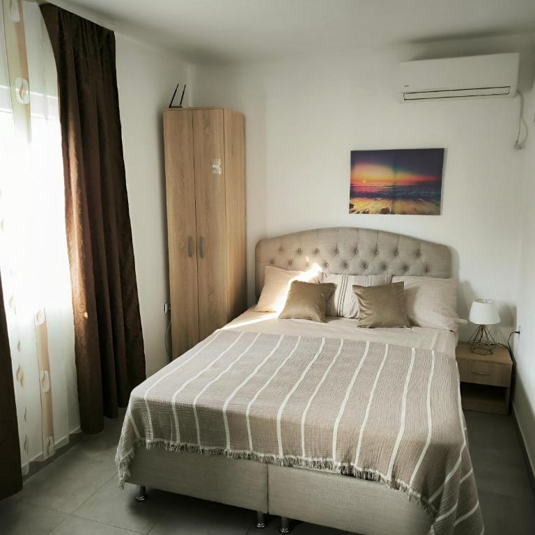 Daria - Double Room with Private Bathroom - 1
