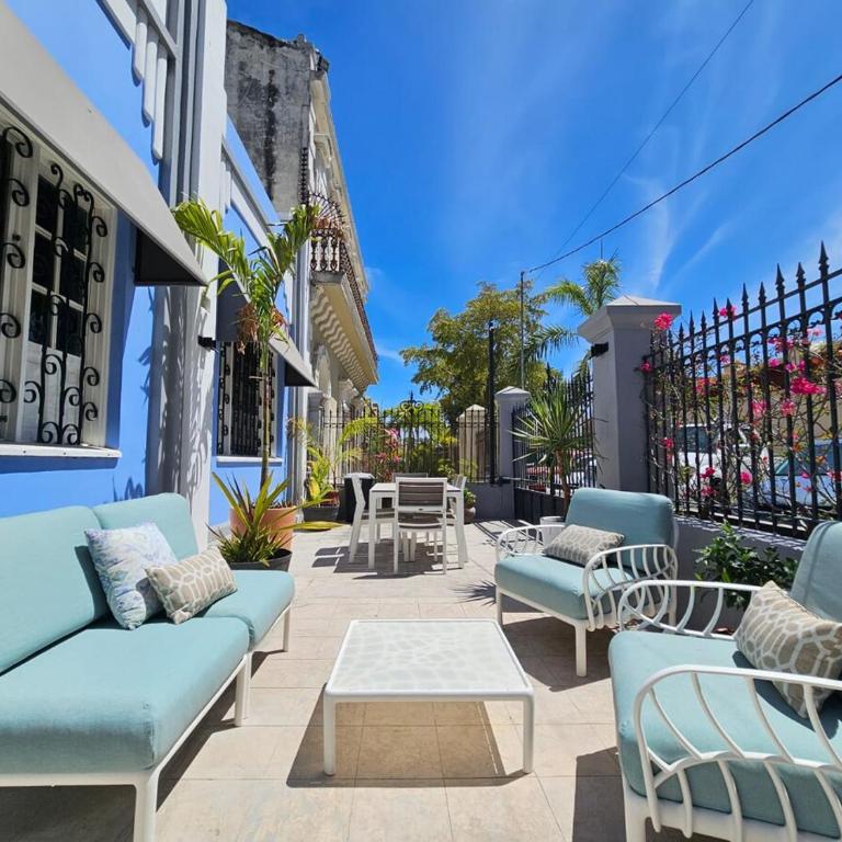 Iconic Centro Retreat Walk to Beach & Dining - Two-Bedroom Apartment - 5