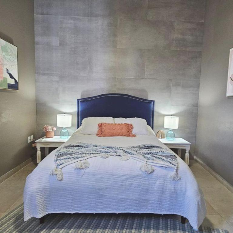 Iconic Centro Retreat Walk to Beach & Dining - Two-Bedroom Apartment - 7
