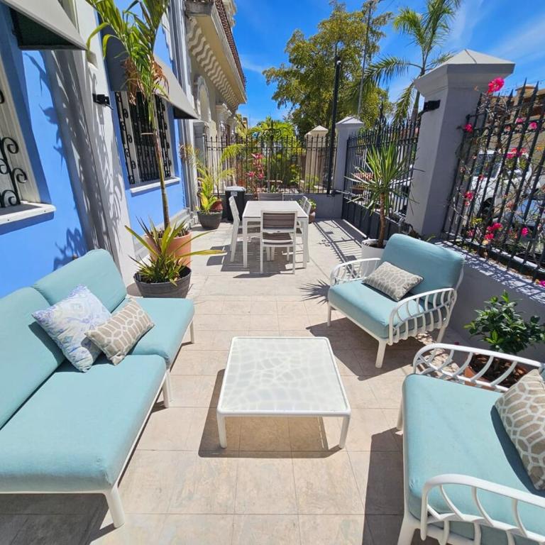 Iconic Centro Retreat Walk to Beach & Dining - Two-Bedroom Apartment - 26