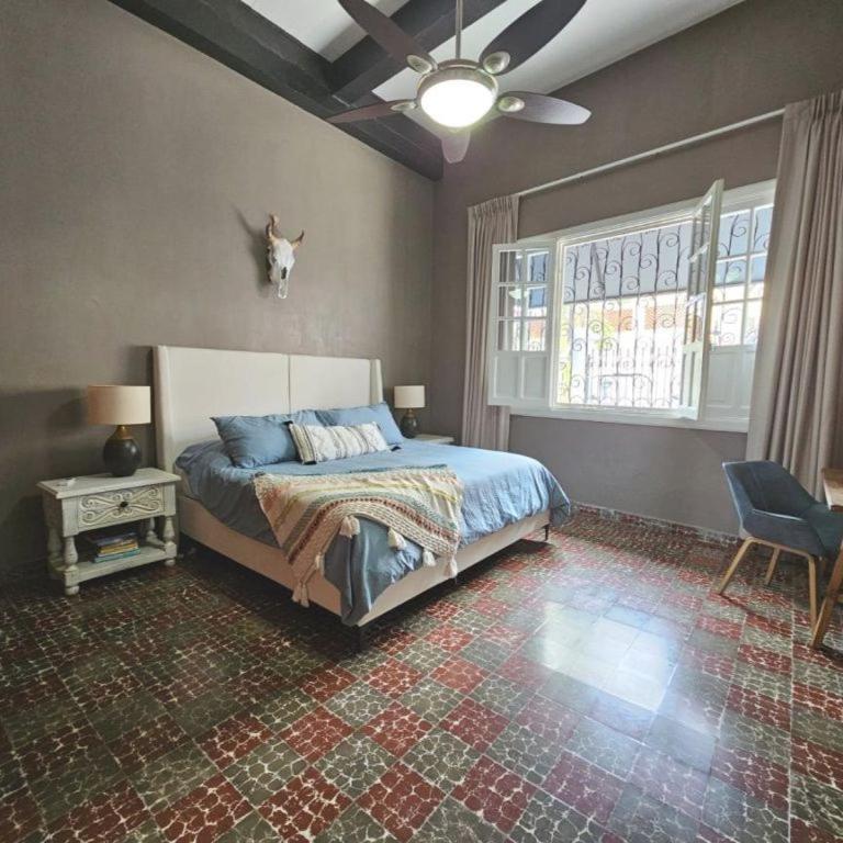 Iconic Centro Retreat Walk to Beach & Dining - Two-Bedroom Apartment - 34