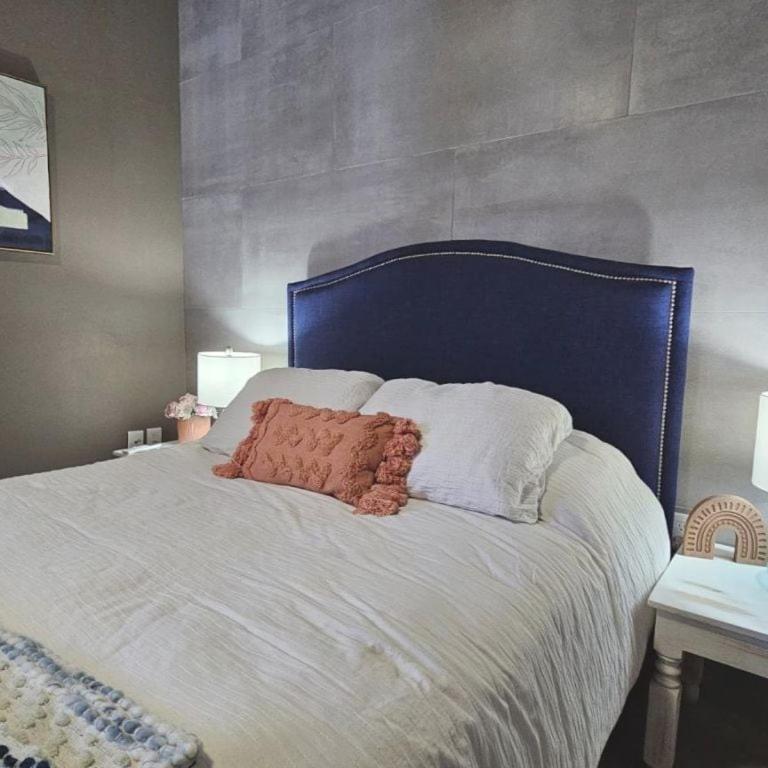 Iconic Centro Retreat Walk to Beach & Dining - Two-Bedroom Apartment - 51