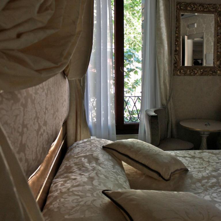 B&B Patatina - Camera Tripla con Vista Città - 4