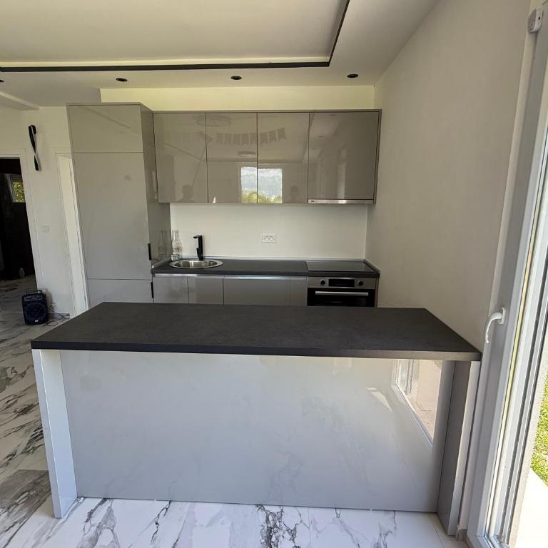 Apartmani Škrijelj - One-Bedroom Apartment - 2