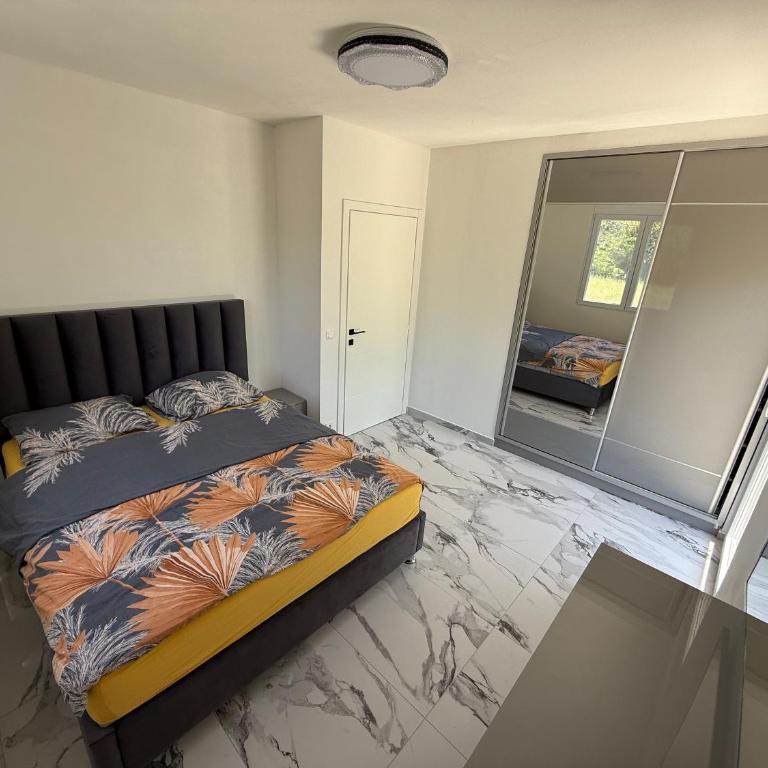 Apartmani Škrijelj - One-Bedroom Apartment - 3