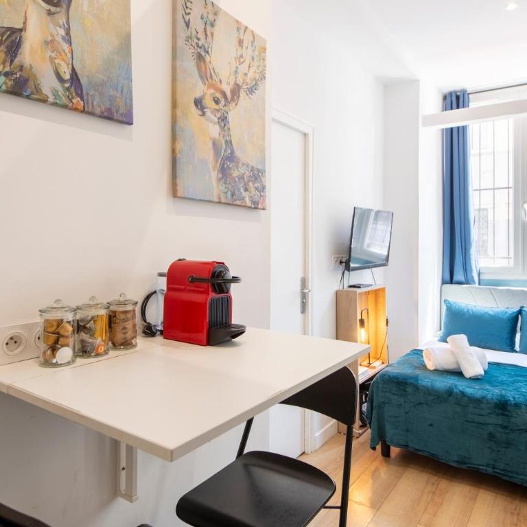 Parisian Getaway for two in iconic Montmartre neighborhood - Monolocale Deluxe - 5