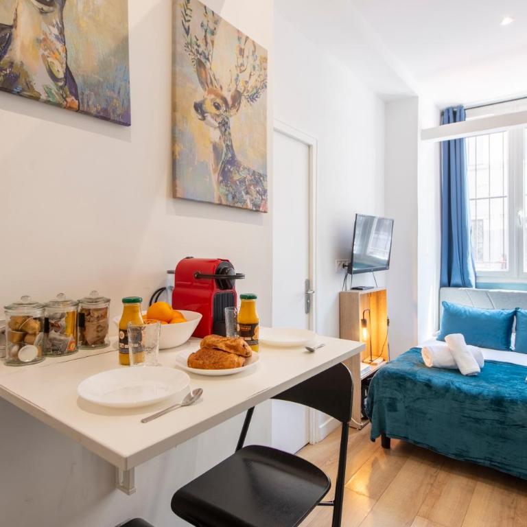 Parisian Getaway for two in iconic Montmartre neighborhood - Monolocale Deluxe - 12